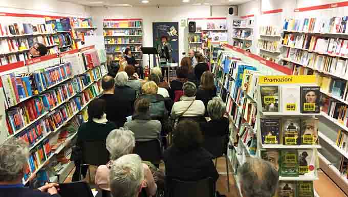 Riprendono gli incontri con gli autori alla Feltrinelli point di Arona 