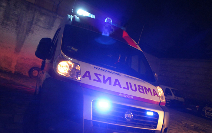 Grignasco, incidente stradale: grave una donna