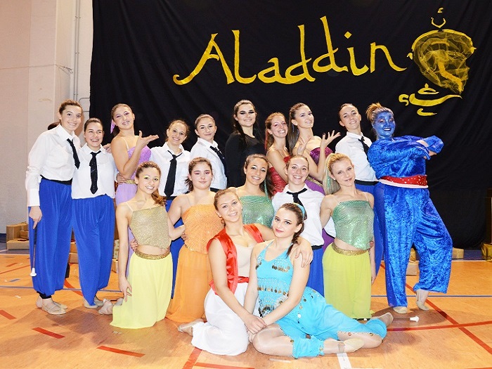    Piazza Motta si prepara ad accogliere Alladin con le atlete del Twirling Santa Cristina