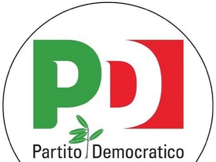 Stracciati i manifesti elettorali del Pd. Denuncia da parte della sezione cittadina