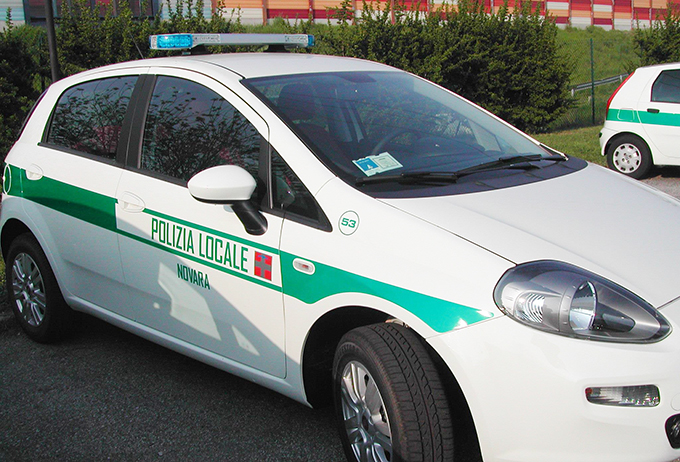 Nebbiuno, il furgone di una ditta è senza assicurazione. Sequestrato