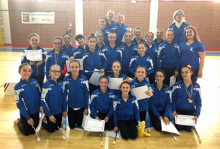 Piovono medaglie per le ragazze del Twirling Santa Cristina
