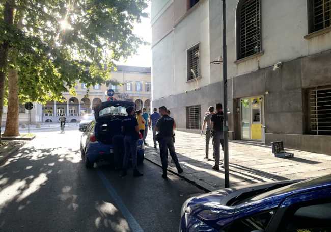 Bancomat divelto Novara