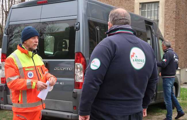 Consegna mezzo Fca a Croce Giallo Azzurra Torino1