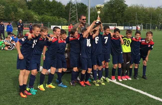 Foto ragazzini dellAccademia Borgomanero