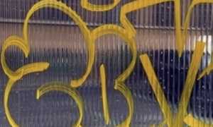 boca vandalismi pensilina