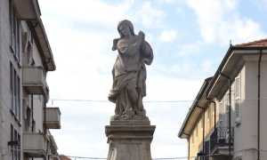 borgo statua madonna
