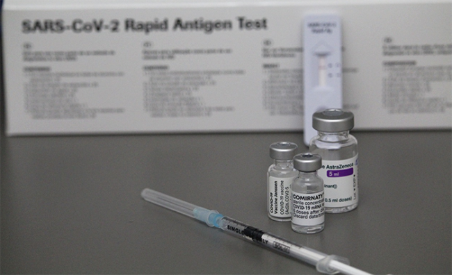 covid sirnga tampone vaccino scatola