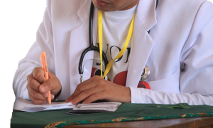 doctor 784329 960 720