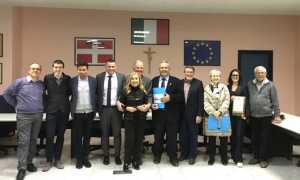 firma contratto lago