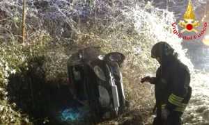 gozzano auto ribaltata