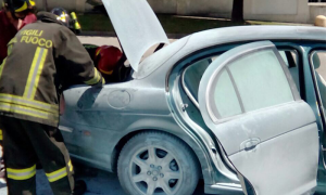 incendio autovettura