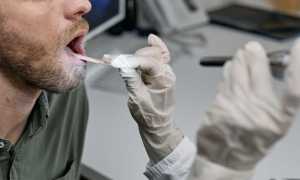 otorinolaringoiatra uomo