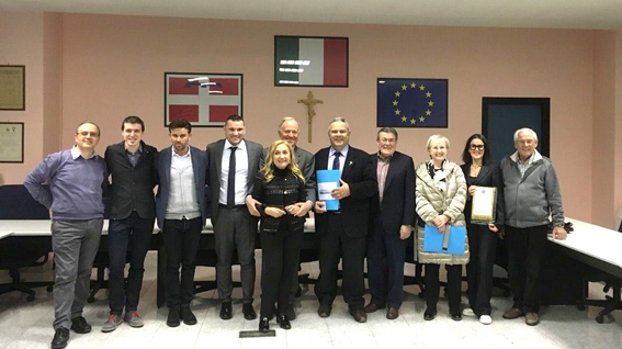 firma contratto lago