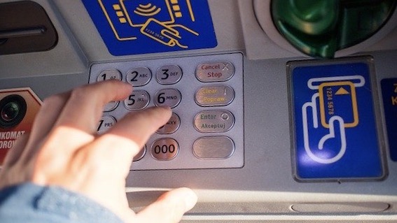 sportello bancomat